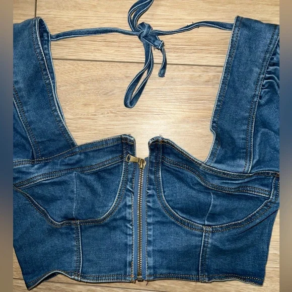Akira Jean Denim Top - Picture 3 of 4